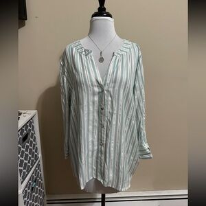 ADRIENNE VITTADINI button down shirt - new with tags